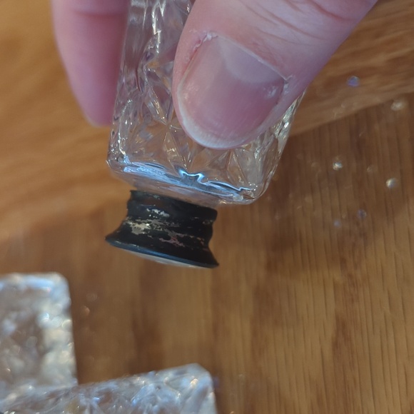 Salt And Pepper Shakers - Picture 5 of 6